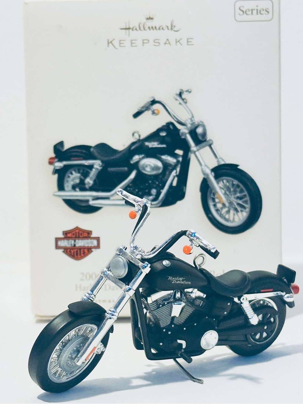 2006 Harley-Davidson Ornament FXDBI Dyna Street Bob Black Hallmark Series